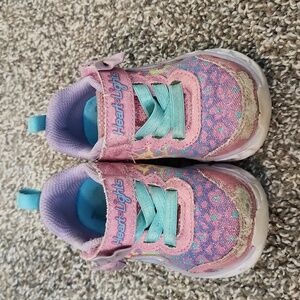 🎁FREE With Purchase: Skechers Sneakers